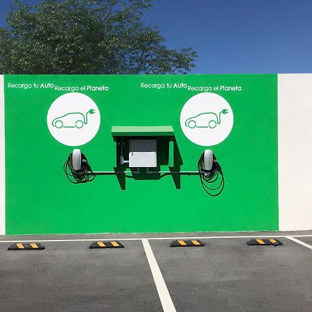 Ramada Encore By Wyndham Guadalajara Aeropuerto Las Pintas Екстериор снимка