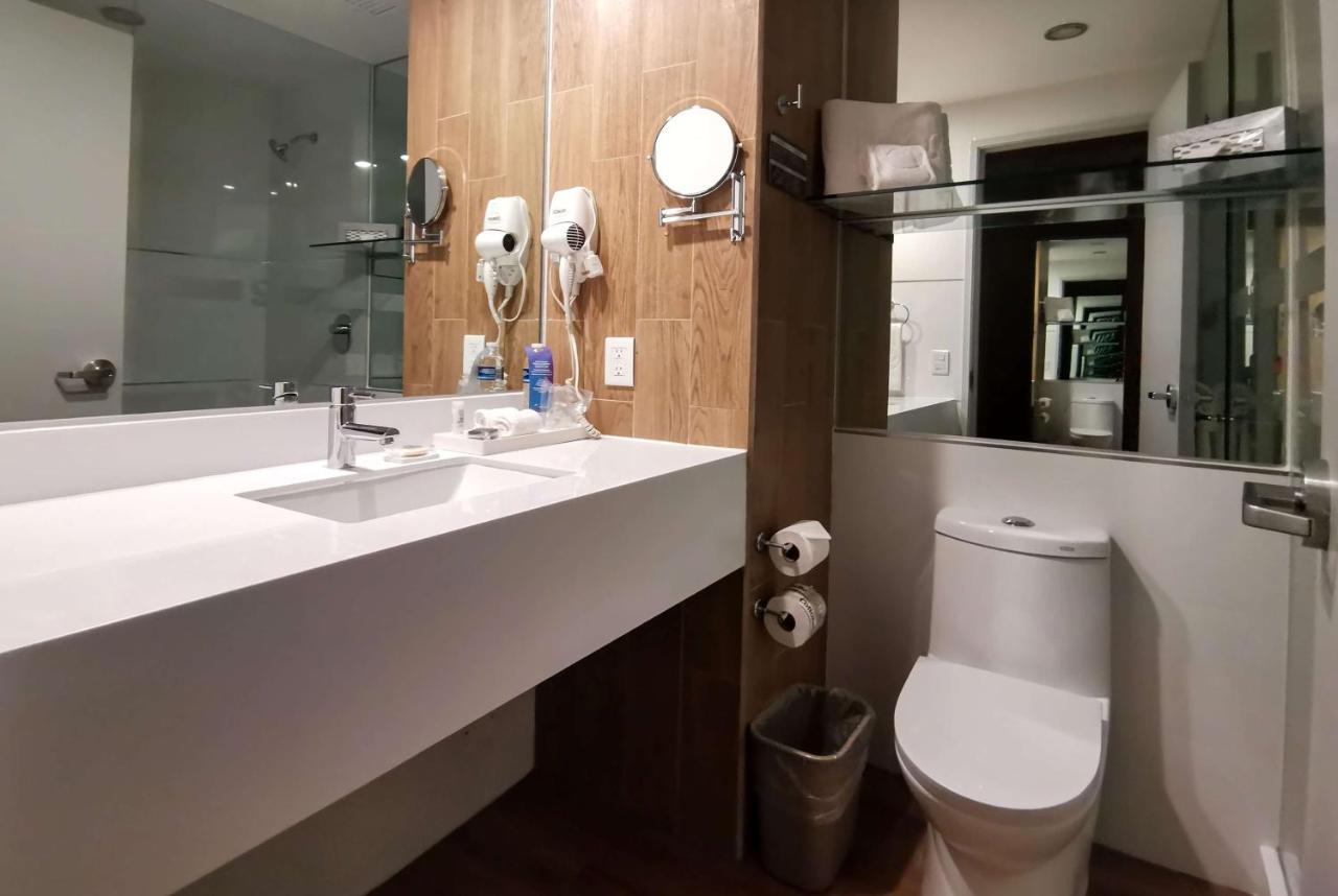 Ramada Encore By Wyndham Guadalajara Aeropuerto Las Pintas Екстериор снимка