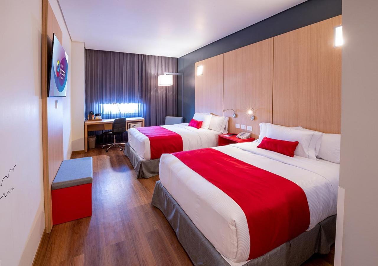 Ramada Encore By Wyndham Guadalajara Aeropuerto Las Pintas Екстериор снимка