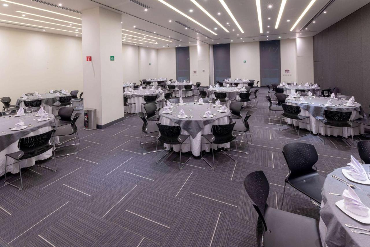 Ramada Encore By Wyndham Guadalajara Aeropuerto Las Pintas Екстериор снимка