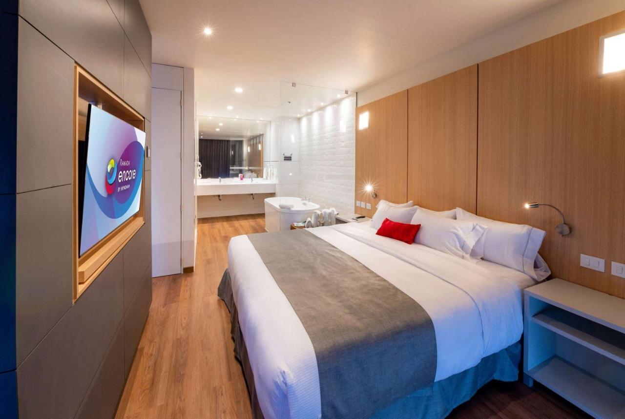 Ramada Encore By Wyndham Guadalajara Aeropuerto Las Pintas Екстериор снимка