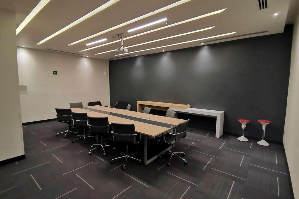 Ramada Encore By Wyndham Guadalajara Aeropuerto Las Pintas Съоръжения снимка