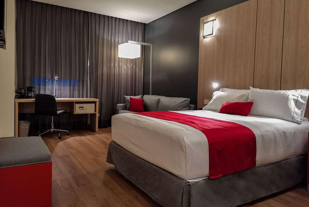 Ramada Encore By Wyndham Guadalajara Aeropuerto Las Pintas Стая снимка